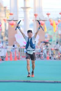 BIB: 9017
                            <button type="button" onclick="openModal(21815358)" class="btn btn-primary btn-sm float-right btn-popup" data-toggle="modal" data-target=".modal-high-quality">
                        <i class="fas fa-shopping-cart"></i> Add to Cart
                    </button>
                                            <button type="button" onclick="isThisMe(21815358, true)" class="btn btn-success btn-sm float-right btn-popup btn-isme hidden" data-toggle="tooltip" data-placement="bottom" title="นี่คือรูปของคุณใช่ไหม คลิกที่นี่เพื่อเอาเข้าอัลบั้ม">
                        <i class="fas fa-plus"></i> Add to album
                    </button>
                    <button type="button" onclick="isThisMe(21815358, false)" class="btn btn-warning btn-sm float-right btn-popup btn-isnotme hidden">
                        <i class="fas fa-ban"></i> Remove from album
                    </button>